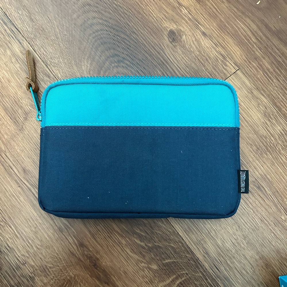 Herschel Supply Company Navy and Teal Two-Tone Toiletry Pouch - Picture 2 of 3